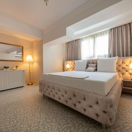 Hotel Casa Fiori Bukarest Kültér fotó