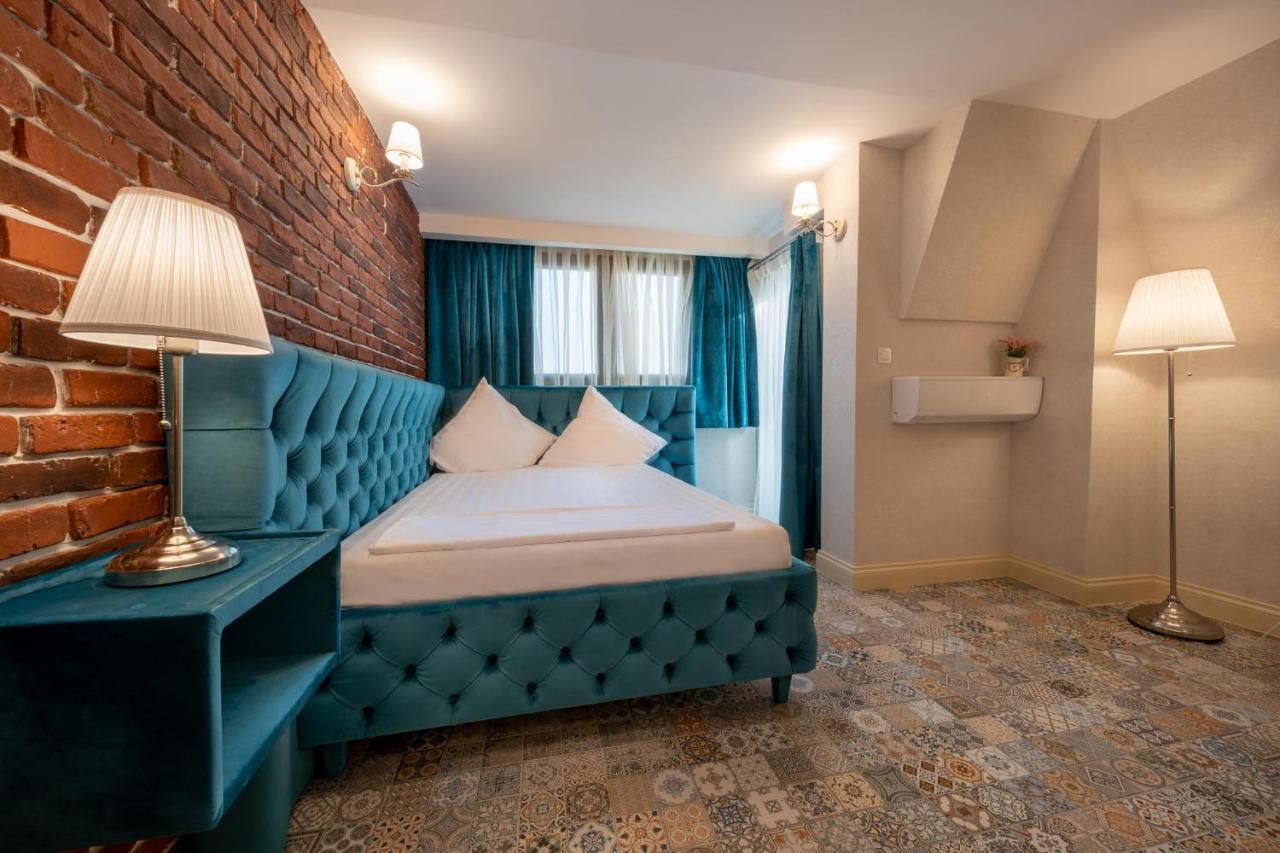 Hotel Casa Fiori Bukarest Kültér fotó