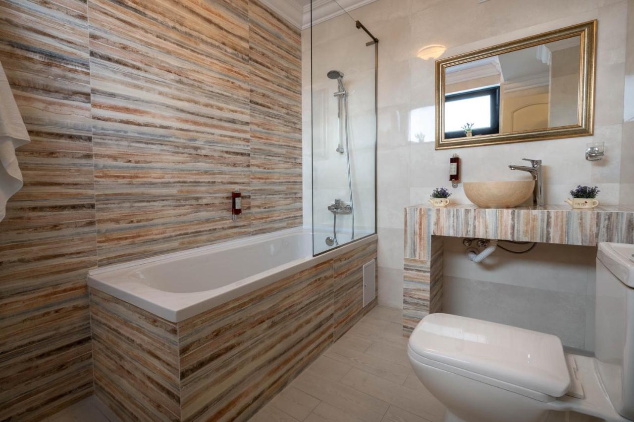 Hotel Casa Fiori Bukarest Kültér fotó