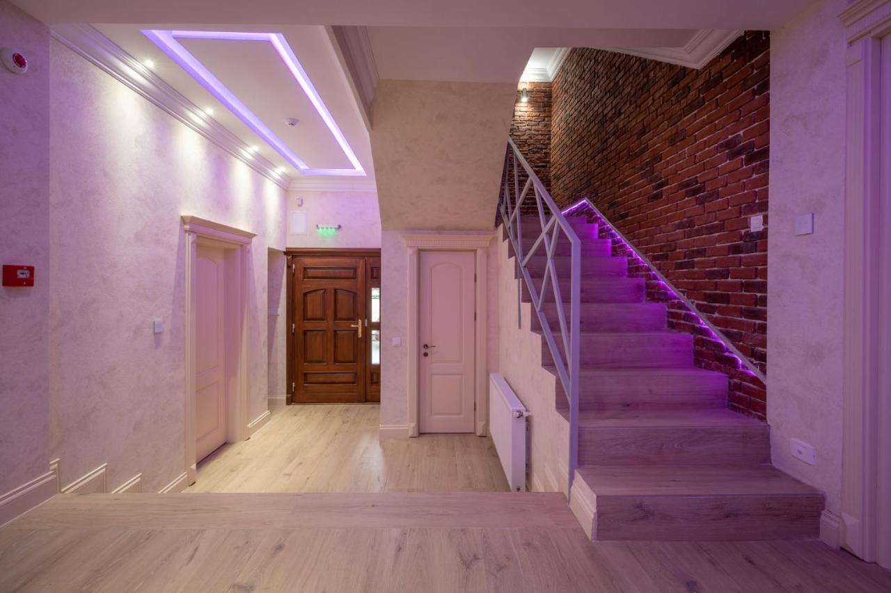 Hotel Casa Fiori Bukarest Kültér fotó