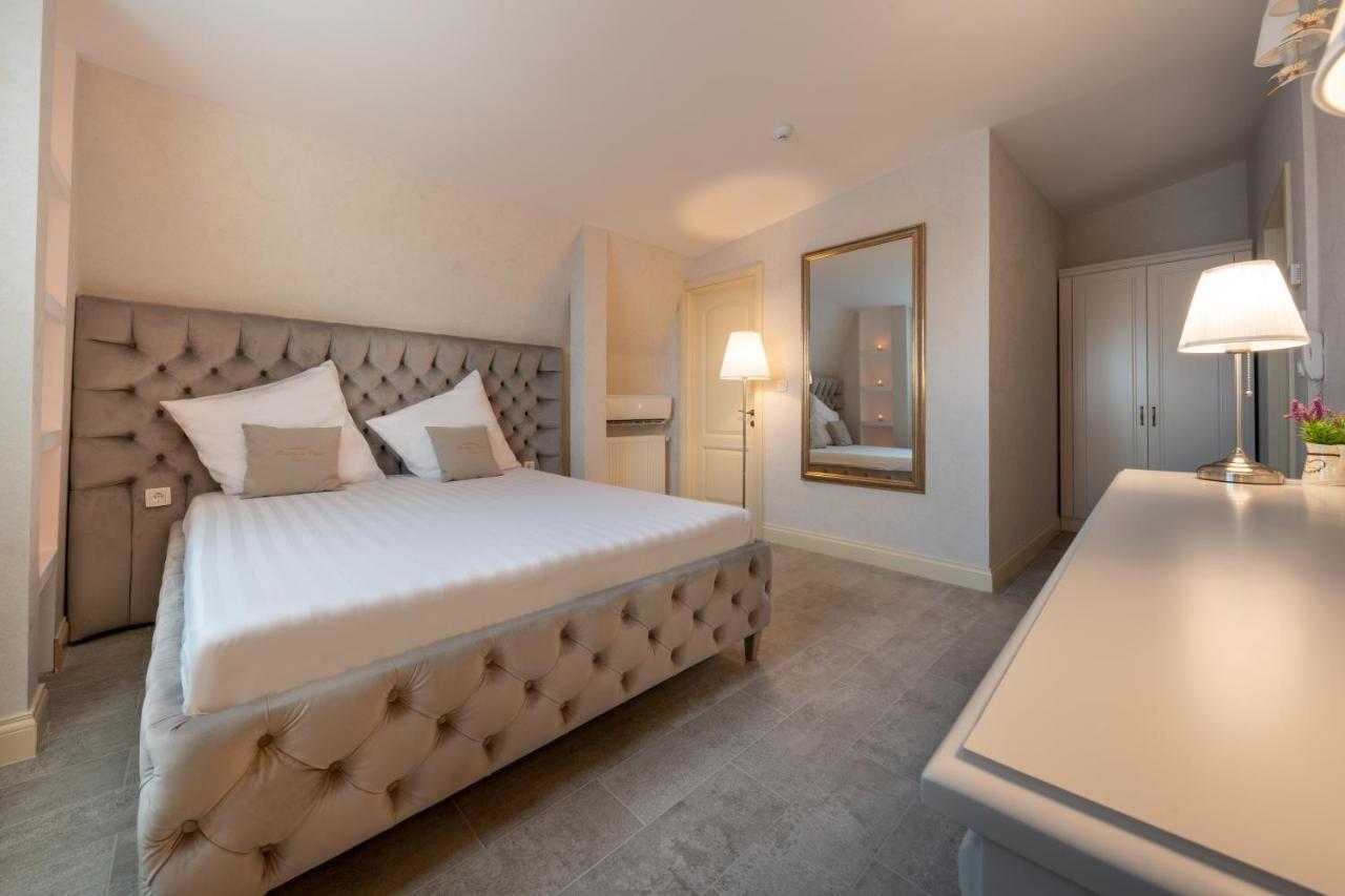 Hotel Casa Fiori Bukarest Kültér fotó
